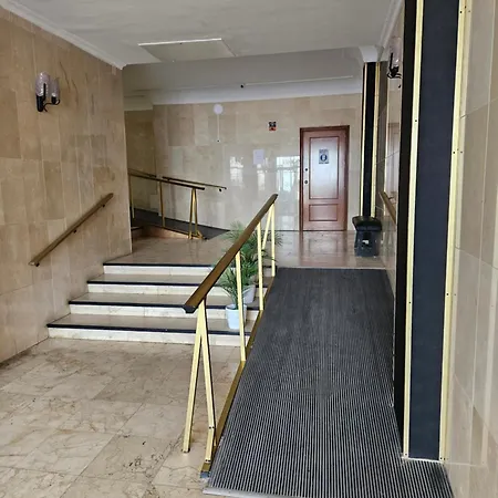Fuengirola, Boliches - Right On The Beach. フエンヒロラ