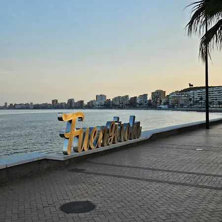 アパート Fuengirola, Boliches - Right On The Beach.