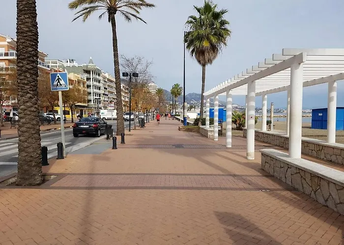 Lejlighed Fuengirola, Boliches - Right On The Beach. Fuengirola