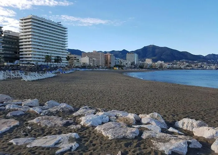 Lejlighed Fuengirola, Boliches - Right On The Beach. *