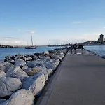 Fuengirola, Boliches - Right On The Beach. Fuengirola