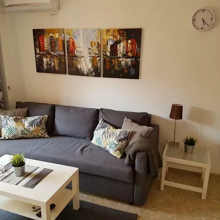 Fuengirola, Boliches - Right On The Beach. Фуэнхирола