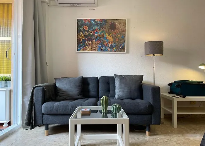 Fuengirola, Boliches - Right On The Beach. Fuengirola