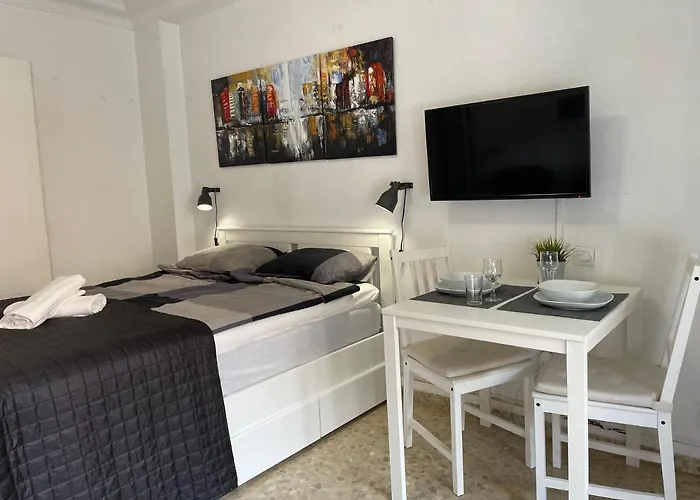 Fuengirola, Boliches - Right On The Beach. * Fuengirola