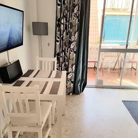 Fuengirola, Boliches - Right On The Beach.