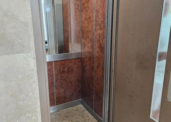 Fuengirola, Boliches - Right On The Beach. * פואנגירולה